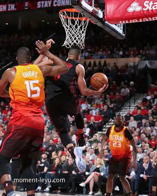 CJ-麦科勒姆1年2100万续约老鹰，NBA交易市场最新动态